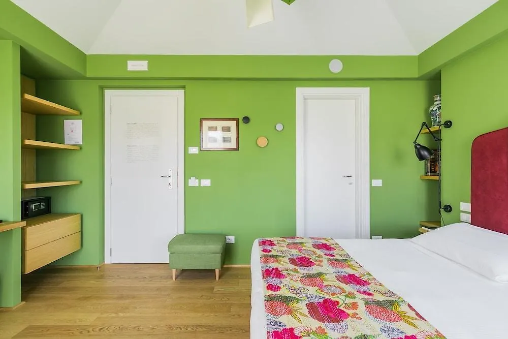Rarity Suites Rome 2*,