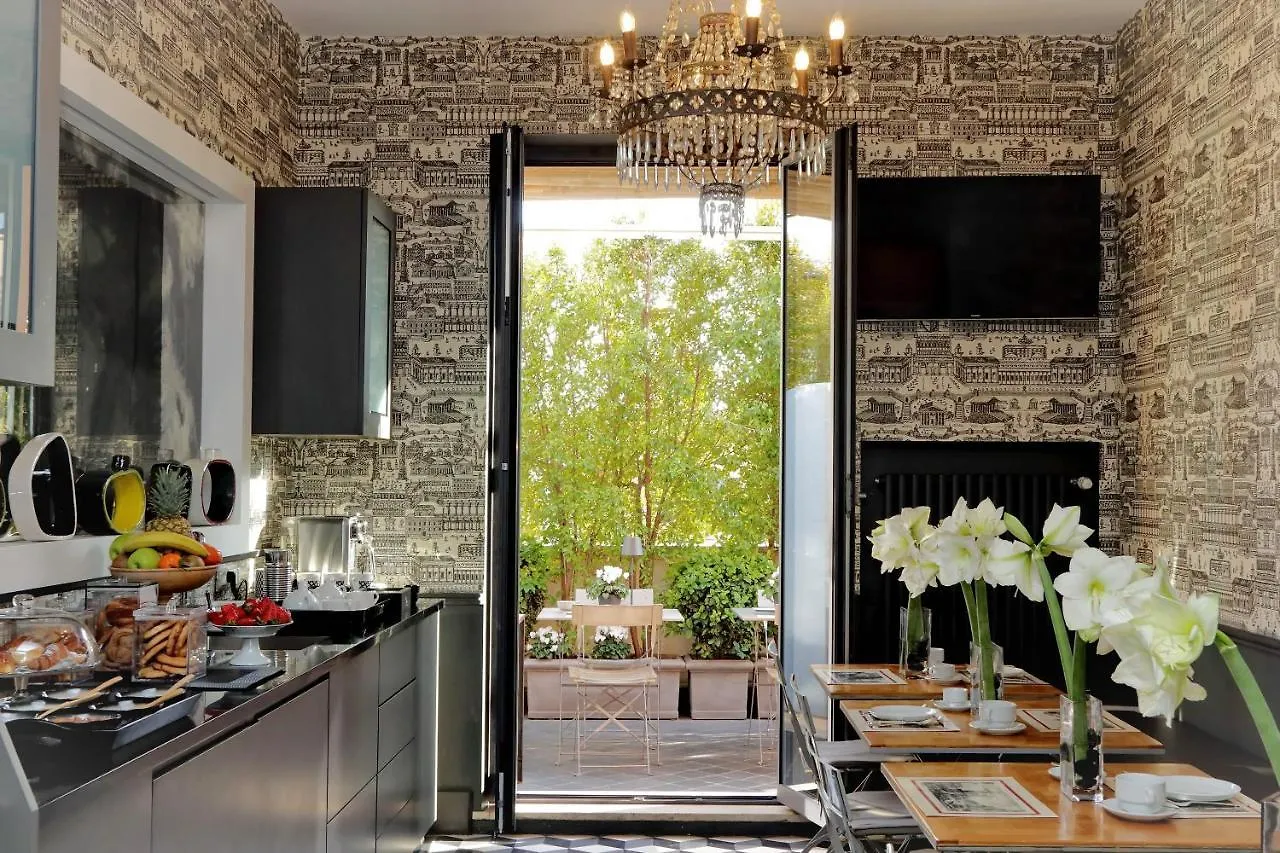 Rarity Suites Rome 2*,  Italy