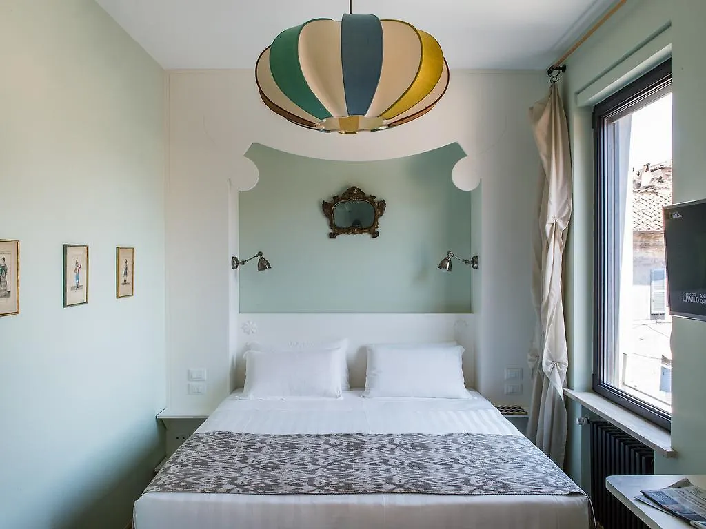 Rarity Suites Rome Guest house